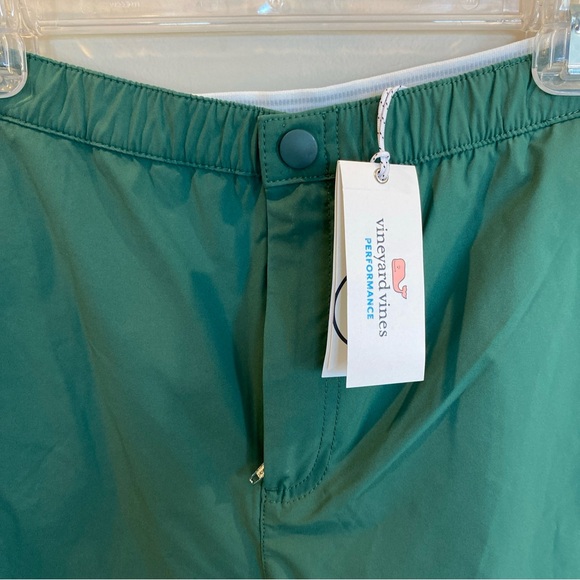 NWT Vineyard Vines Womens Shorts Golf Core Shorts Large Hunter green - Picture 2 of 6
